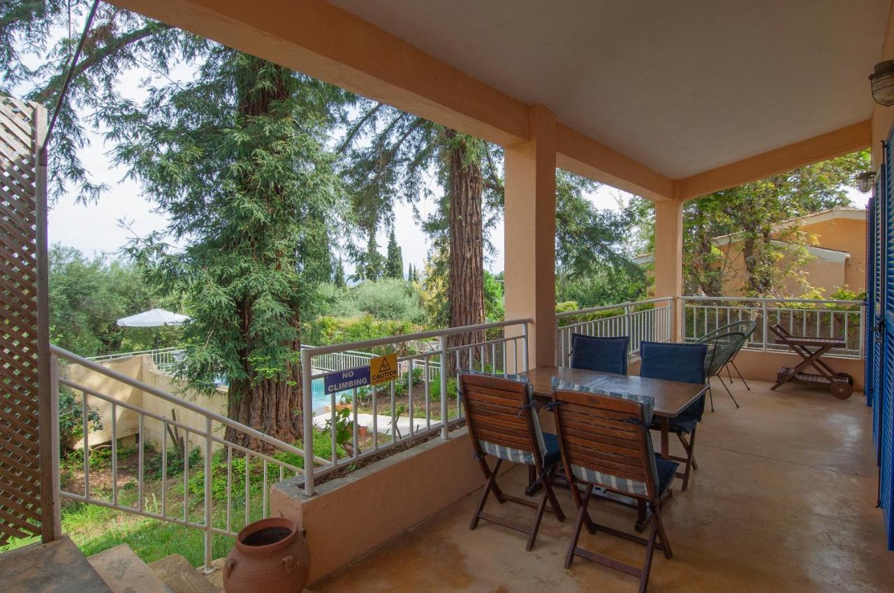 Villa Serena Nisaki  Exteriér fotografie