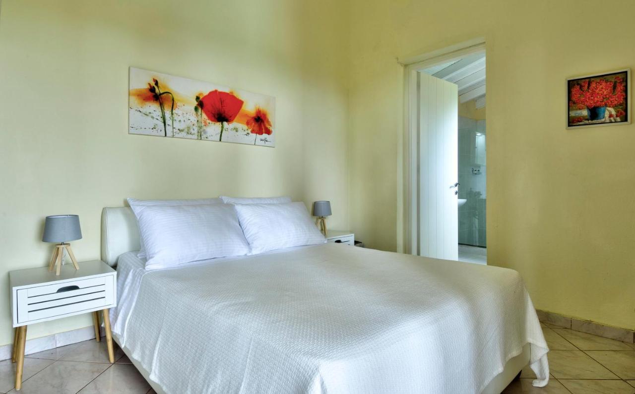 Villa Serena Nisaki  Exteriér fotografie