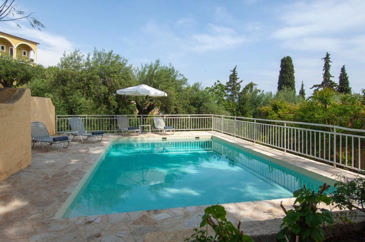 Villa Serena Nisaki  Exteriér fotografie